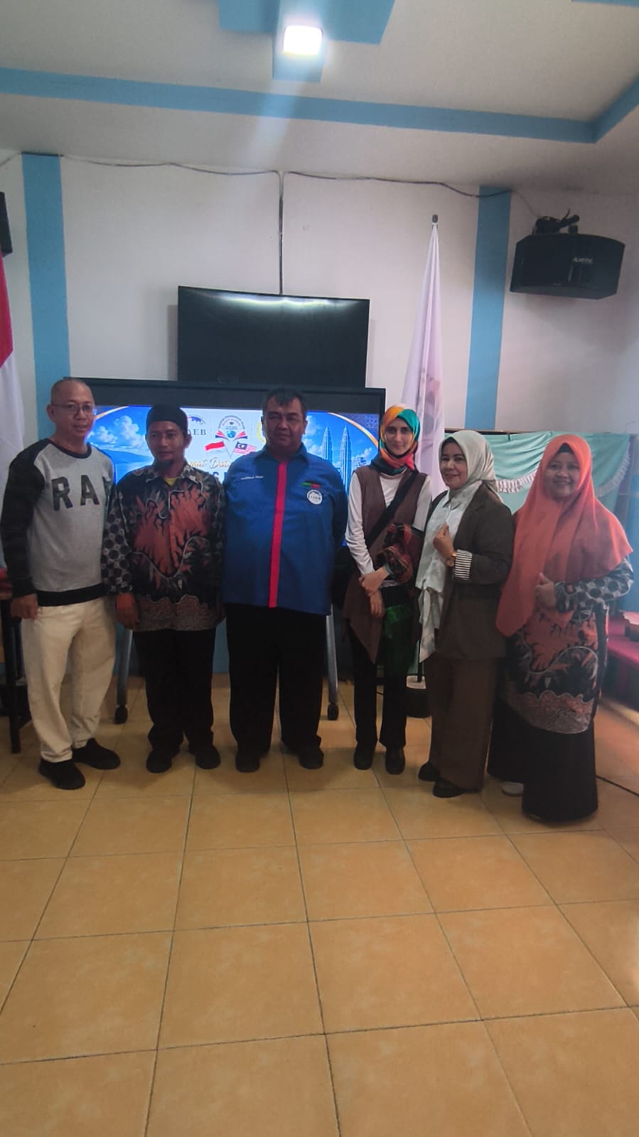 30 Mahasiswa Universitas Utara Malaysia Berkunjung ke YPI Bhakti Mandiri