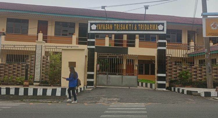 Bullying di SMK Tri Darma. Kepsek Mengaku Tidak Tahu, Oknum Guru Akui Tidak Izinkan Ikuti Pelajaran Matematika, Diduga Paksa Masuk Kelas Agama