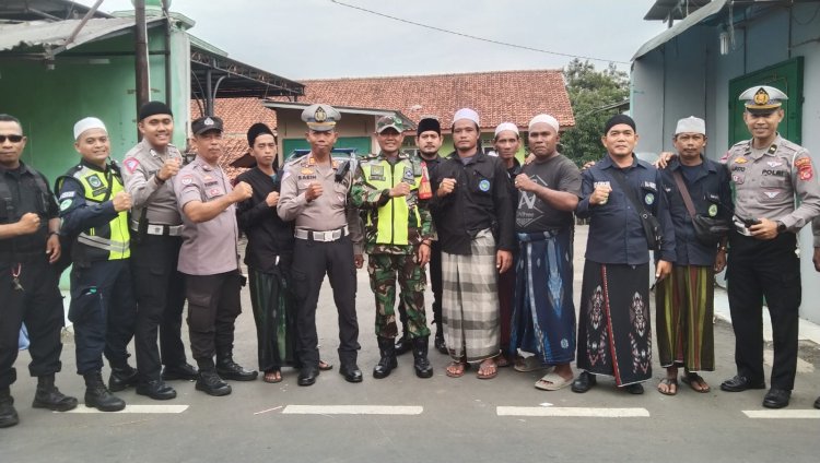 Dukung Pemberangkatan Jamaah, Babinsa Koramil 06-05/Bogor Utara laksanakan Pengamanan Pemberangkatan