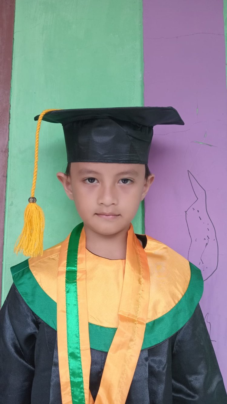Isak Tangis Orang Tua Iringi Pelepasan Siswa Dan Pentas Seni TK MDTA -Alhikmah