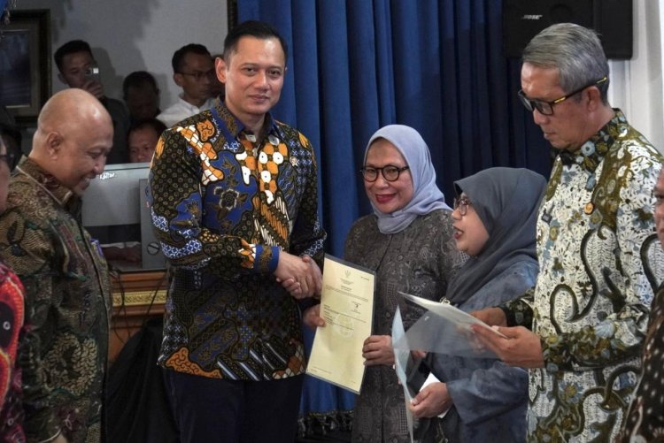 Pemkot Bogor Terima Sertipikat Elektronik Tanah, Menteri AHY Berikan Apresiasi
