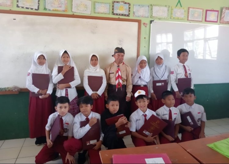 Pembagian Rapor Siswa Siswi SDN MUARASARI 2 Bogor Selatan