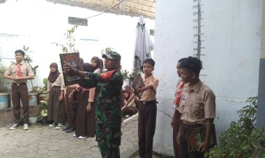 Babinsa Laksanakan pembinaan anggota Pramuka penggalang Gugus depan SMP Persada