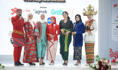 Ratusan Peserta Meriahkan Lomba Peragaan Busana Nusantara