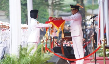 Sosok Pembawa Baki Dalam Upacara HUT RI Tingkat Kota Bogor