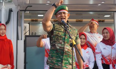 Danrem 061/SK Melepas Peserta Kirab Merah Putih