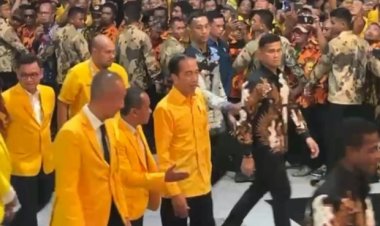 Jokowi Berbaju Kuning di Munas Golkar, Bahlil: Saya Pikir Kader