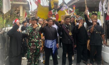 Babinsa  Lakukan Pengamanan Pawai Dalam Rangka HUT RI Ke 79