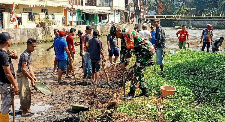 Babinsa  Laksanakan Pendampingan Padat Karya Program Kementerian Tenaga Kerja
