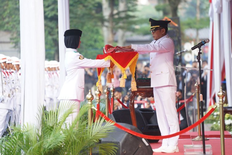 Sosok Pembawa Baki Dalam Upacara HUT RI Tingkat Kota Bogor