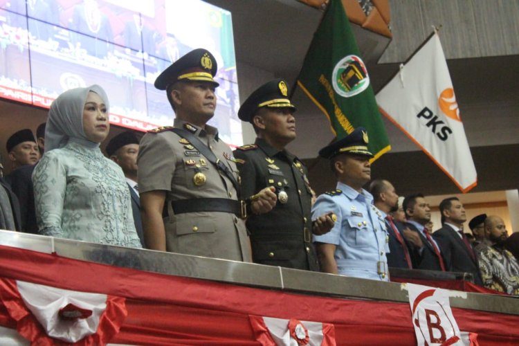 Dandim 0621/Kab. Bogor menghadiri Rapat Paripurna DPRD Kab. Bogor dalam rangka Pengucapan Sumpah/Janji anggota DPRD Kab. Bogor Masa Jabatan  2024-2029.