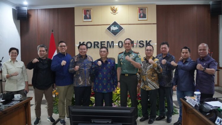 Danrem 061/sk Brigjen TNI Faisol Izzuddin karimi menerima kunjungan kerja spesifik komisi I DPR RI