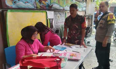 Babinsa Koramil 06-05/Bogor Utara Lakukan Pendampingan Layanan Posyandu