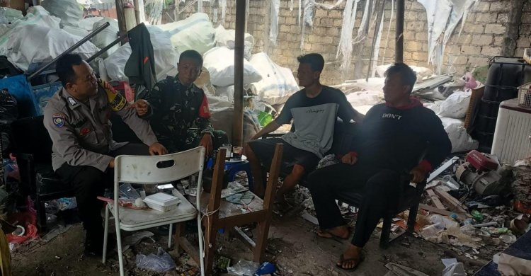 Babinsa Koramil 06-05/Bogor Utara Laksanakan Komsos Bersama Pelaku Usaha Limbah