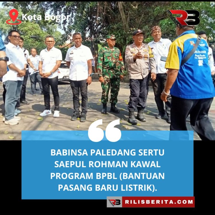 Babinsa Paledang Bogor :  Kawal Program BPBL (Bantuan Pasang Baru Listrik).