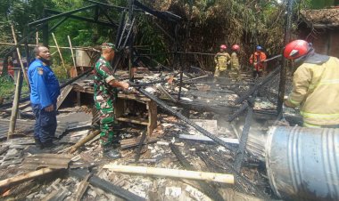 Babinsa Koramil 06-04/Bogor Barat Bantu Evakuasi Saung Gubuk Warga terdampak Kebakaran