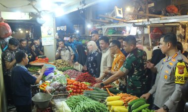Sidak Pasar, Dandim 0606/Kota Bogor Bersama Forkopimda Blusukan Kontrol Inflasi dan Harga Sembako Jelang Nataru