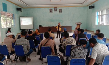 Sosialisasi Verifikasi dan Validasi KIS PBI APBD di Desa Cimaja untuk Tepat Sasaran