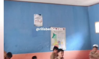 Di Tengah Keprihatinan kondisi Fisik Bangunan SDN 1 Cilangkahan Malingping, Siswa Tetap Antusias Dalam Belajar