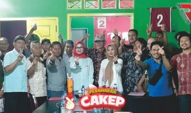 Pedagang Pasar Suku Minang Di Pesawaran Mantapkan Diri Dukung Paslon 02 Nanda-Anton