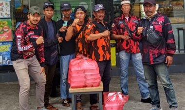 Pemuda Pancasila Ranting Pakuan Berbagi di Jumat Berkah