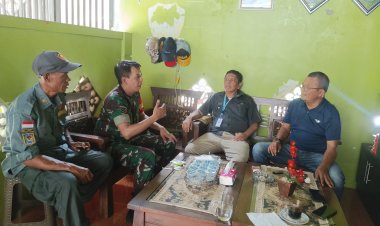 Tingkatkan Keamanan Lingkungan Babinsa Koramil 06-06/Tanah Sareal Komsos Bersama Ketua RT