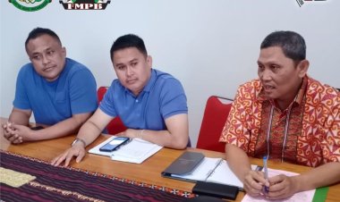 Tersangka Korupsi Mantan Kades Buat Gaduh Saat Penangkapan Oleh Kejaksaan Neger
