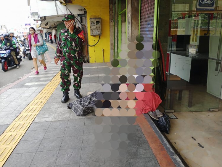 Babinsa Melaporkan Penemuan Mayat di Area Toko Meubel