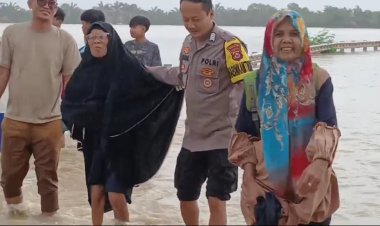 Banjir di Cikeusik Hambat Lalu Lintas dan Sebabkan Kerugian Besar