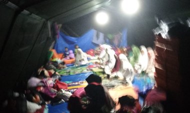 Personil Koramil 2209/Lengkong Lakukan Cek Kesediaan Air Bersih di Lokasi Pengungsian