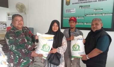 Penyaluran Bantuan Beras untuk KPM Desa Cibodas Kecamatan Pelabuhanratu