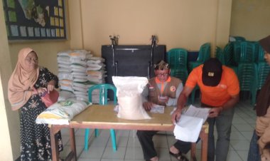 Penyaluran Bantuan Beras Tahap Ketiga untuk KPM Desa Citepus