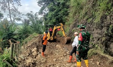 Koramil 2210/Pabuaran Dukung Percepatan Infrastruktur Jalan Desa Bantarsari