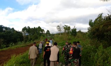 Danramil 2201/Cisolok Dampingi Kunjungan Deputi IV BNPB ke Lokasi Relokasi Korban Pergeseran Tanah