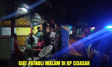 Babinsa Desa Tugu Bandung dan Bhabinkamtibmas Gelar Patroli Malam Tingkatkan Keamanan Warga