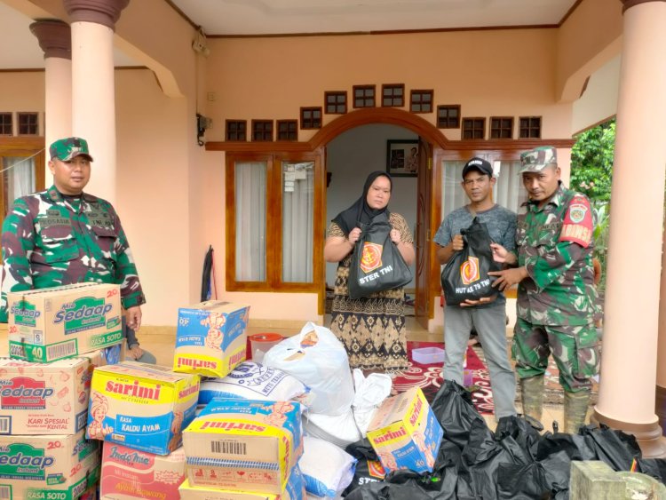 Babinsa Koramil 2207/Jampang Tengah Laksanakan Pendistribusian Logistik untuk Korban Bencana Alam