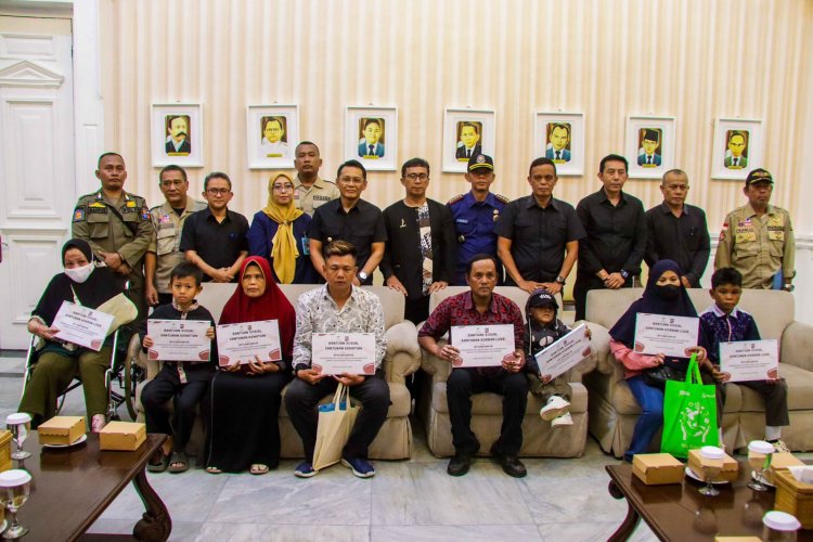 Pemkot Bogor Serahkan Bantuan Sosial bagi Korban  Bencana