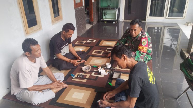 Babinsa Koramil 06-02/Bogor Selatan Gelar Komsos Bersama Ketua RW dan RT