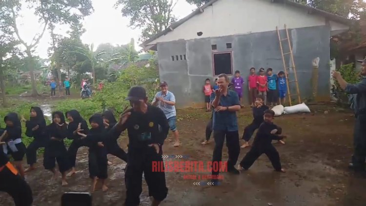 Lurah Rancamaya dan Kasi Ekbang Turut Serta dalam Pembukaan Gendang Pencak Rancamaya