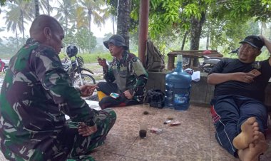 Babinsa Sidamulya Jalin Silaturahmi Melalui Komsos dengan Tokoh Masyarakat