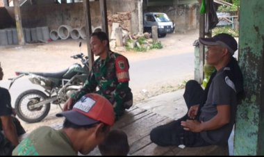 Koramil 2209/Lengkong - Komsos dengan Warga di Kp Bojonghaur, Desa Neglasari