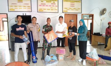 Babinsa Desa Sekarsari Bersama Tim Salurkan Bantuan untuk Korban Longsor