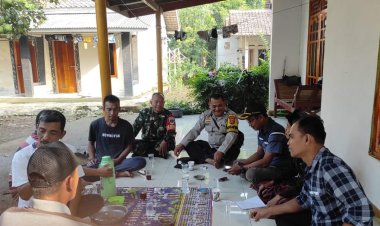 Sinergitas TNI-POLRI Wilayah Hukum Polsek Klapanunggal Desa Bantarjati Giat Silahturahmi Warta Binaan Ajak Jaga Kondusifitas Wilayah Agar Aman