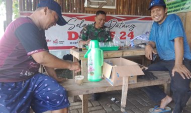 Babinsa Koramil 22-02/Palabuhan Ratu Laksanakan Komunikasi Sosial Babinsa Desa Jayanti