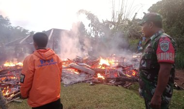 Kebakaran Hanguskan 1 Unit Rumah Panggung di Desa Citamiang, Kecamatan Purabaya