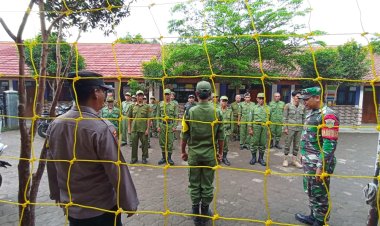 Koramil 2206/Parakansalak Gelar Pembinaan Linmas di Desa Sukatani