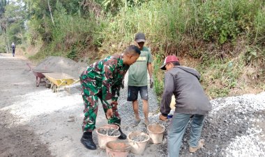 Koramil 2215/Ciemas Laksanakan Karya Bakti Pembangunan Jalan di Desa Girimukti