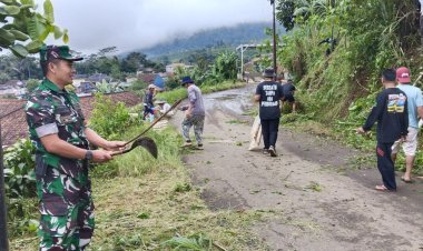 Koramil 2208/Nyalindung Gelar Karya Bakti di Kampung Kebonkai