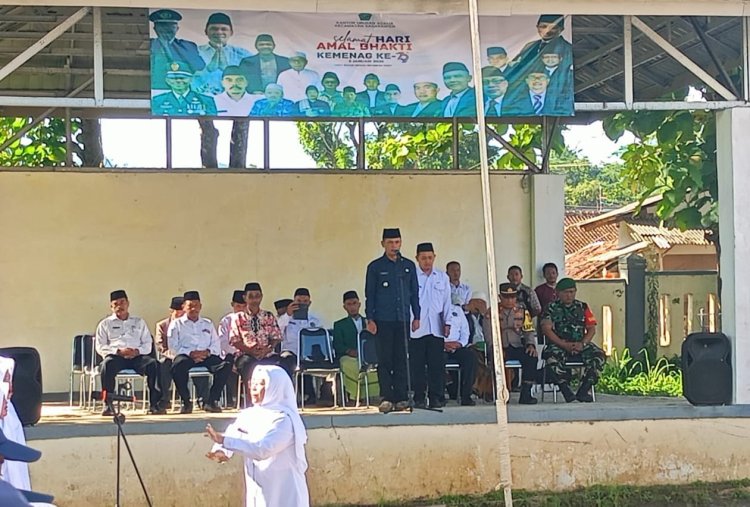 Babinsa Desa Cikarang Hadiri Upacara Hari Amal Bhakti ke-79 Kemenag di Kecamatan Sagaranten