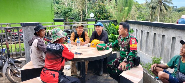 Kegiatan Komsos Koramil 2210/Pabuaran: Bangun Kedekatan dengan Warga